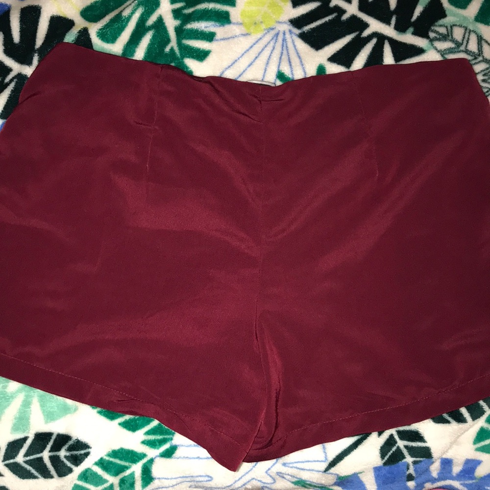 Shorts - Picture 3 of 3